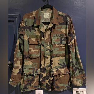 Vintage Camouflage U.S. Army Military Field Jacket - L